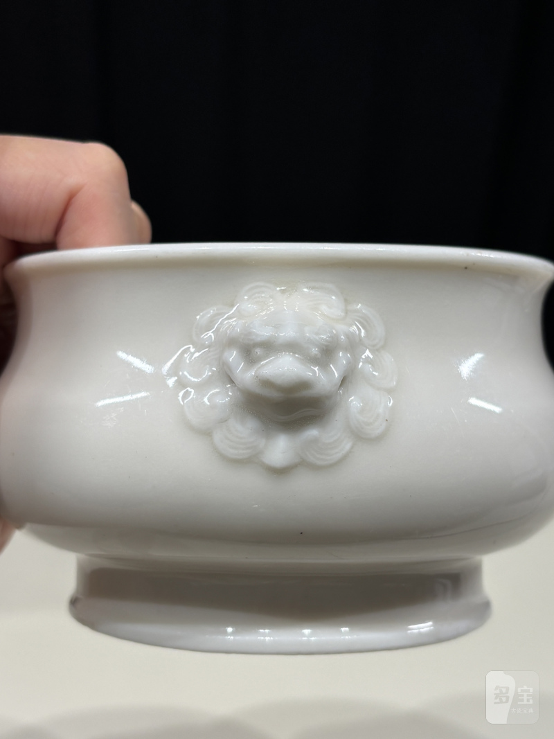 明晚期 德化窑白釉狮耳炉 - 图9